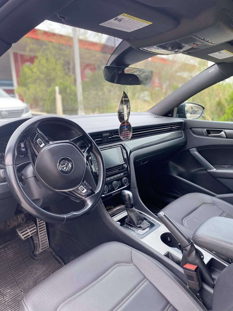 فولكس واكن باسات 2021 🇩🇪 

سيارة تجي فول مواصفات R-line بمحرك 20T 
نقاط عمياء 📌 
لايت لد لايت زينون متحرك ديناميكي📌
رادار امامي 📌
كشنات جلد وتدفئه 📌
فول تحكمات ستيرن 📌
شفتات ستيرن 📌
حساس خلفي بريك طورائ 📌
كامره خلفيه📌
تبريد قطعتين 📌
نظام ابل كار بلي 📌
بصمه وتشغيل عن بعد وبصمه ابواب 📌
فتحة سقف 📌 
مواصفات هواي …

سيارة جاهزه وبحاله ممتازه وماشيه 110,000 الف كم 
حادثها بجم بدون دواخل وبدون شواصي 
وگير ومكينه وكهربائيات بشرط ورقم شاصي مرفق بالمنشور…..سيارة مكانها كركوك وياها بطاقة بنزين + سنويه تتحول بأسم المشتري حصراً 
السعر : 145$ ورقه وبيها مجال

 (للاستفسار تواصل ع رقم)
***********
