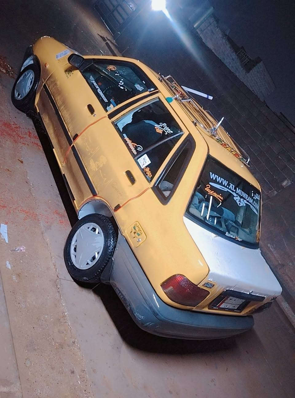 السلام عليكم 
سايبه 2011
رقم بغداد الماني مشروع وطني الشرعي بالموصل شرط الوكاله والتحويل سنويه 24 هيئة وغرامات صفر كابون بانزين بيها سيارة جاهزة 
سيارة مكينه وكير شرط وايرمنيه شغاله تدفئه شغاله ونار 
سيارة جاهزة كبل ع شارع  مكان السيارة موصل الايمن 
للاستفسار اتصل  ***********
