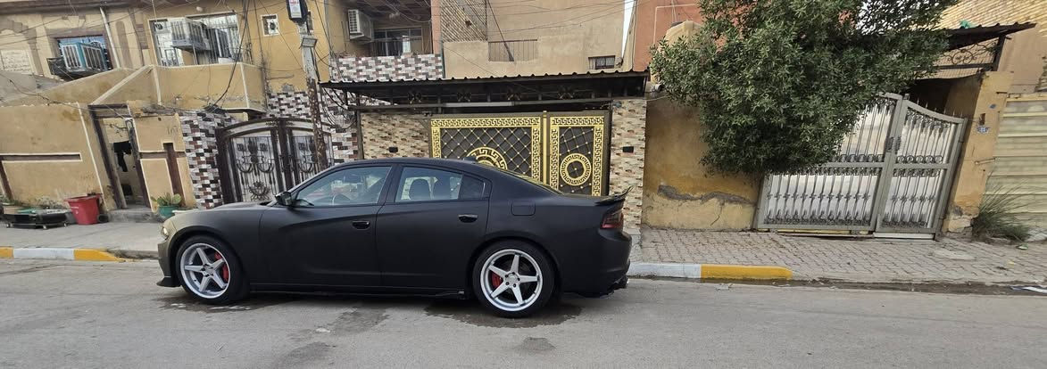 السلام وعليكم 
جارجر موديل 19
ماشيه 86 الف كيـلو
السونار وصور الحادث بل منشور براس الشاصي تعديل فقط 
مغلفه PPF طافي ضمان خمس سنوات 
كير  محرك عل بلاد ومكفول 
ادامه كامله كله جديد ولف حماوه + واتر بم + راديتر ثلاث سروات +مراوح ام الاثنين  انسه حماوه 
تخم تاير جديد كوري 
الدواخل فايبر كاربون تطعيم 
ماصدات بيها متغير اوركل حبيبات 
سياره جاهزه ومصروف عليها اهواي 
( الاستفسار) ***********
بغداد احسينيه / السعر 175
بيع او مراوس  جنسز  g٨٠
