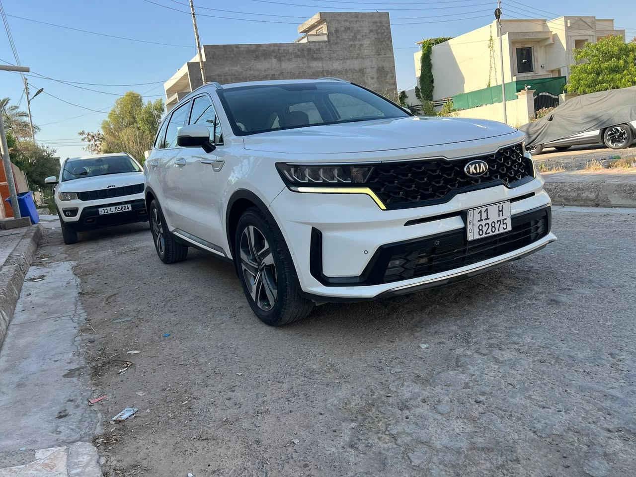 كيا سورنتو خليجي 
رقم بغداد الماني بسمي 
لون ابيض 
موديل ٢٠٢١
٦ سلندر ٧ راكب 
فوووووول مواصفات بدون فتحة
بصمتين: تشغيل وتقفيل 
الباب الخلفي كهرباء 
مانع انزلاق وانحدار 
اكيورة بلستيرن 
شاحن وايرلس 
شاشة اعطال بلدشبول 
نظام سبورت ورياضي وعادي 
تشغيل عن بعد 
هند بريك بصمة 
اوتو هولد توقف ذاتي 
نظام ايكو درايف 
كشنات جلد اصلي ملكي 
كشنات ٢ كهرباء 
شاشة كبيرة اندرويد 
كامرة دوارة اصلية 
حساس امامي وخلفي 
مري شفط مع القفل 
تحكم استيرن فول 
حاكية: ابلوتوث: اوكس 
كيجات السرعة زئبقية 
شاشة الدشبول الكترونية 
تبريد ابيانو لمس 
تبريد ٣ قطع ثلج 
اضواء ترحيب بليدات 
علامة سورنتو بلدوسة 
اضواء دشبول ليلية
لايت اسود ٥ عدسات 
لد امامي وخلفي 
لايت زنون اصلي 
اشاير بلمري
يدات نيكل اصلي 
ويل اكروم ١٩ 
تخم تاير جديد لك 
ماشية ٧٠ اصلي ادك جرس
سيارة مال بيت وجديدة على ايد وحدة من زيرو لحد الان 
كير ومكينة وصدر وحدادية وتبريد كفالة عامة 
بدون ضربة وتبديل واشخوط وبارد وصبغ عدى كارت صغير وبارد صغير 
الرقم الدولي الجديد/ هزة جديدة/ سنوية جديدة// البصمة الثانية ممستخدمة// كتلوكات الشركة موجودات 
السعر ٢٢٨$نهايتة
***********

