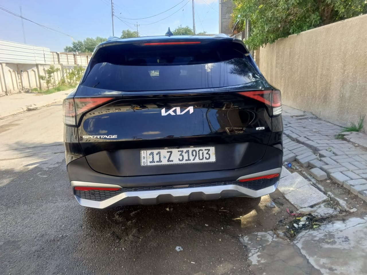 كيا سبورتج 2023 وارد امريكي مواصفات EX فول ما عدا الفتحة
حادثها بالصور ضربتها موجوده 
مبدل فقط جامة والضربه مواصله للقماره فقط جامة وبنيد بي رصعات وفوك باب الوره خلف السايق كذالك واضحه بصور 
السعر 185$ وبيها مجال 
رقم بغداد جديد بسمي احولها بنفس اليوم 
مكاني بغداد البياع الشرطة الخامسة 

***********

***********
