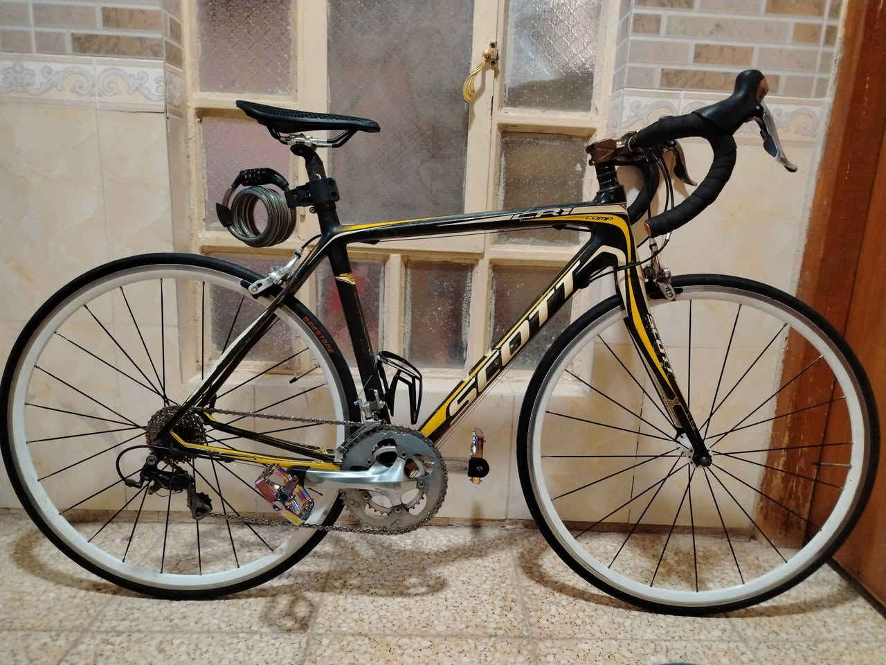 بفضل الله عز و جل توفرت Scott
ماركة Scott 
الفريم كاربون فايبر 
الويالة اللمنيوم 
گروب سيت شيمانو 105 بالكامل 
البريكات  شيمانو 
نظافة فريم الدراجة من 70%الى80%
الدراجة كاملة ،على الفحص 
مكلف بالنشر 
رقم التواصل *********** تلجرام او واتساب فقط
