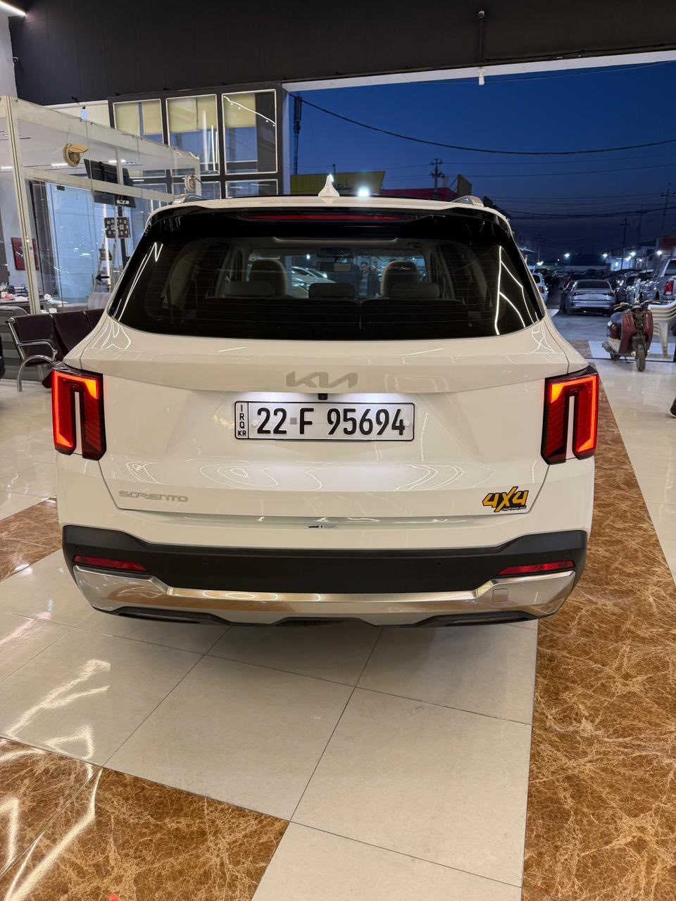 السلام عليكم 
سورنتو موديل 2024 

السياره 7 راكب بعد بضمان الشركه

فول موصفات مكفوله كفاله عامه من كلشي

مكان السياره اربيل كنجان ستي عدنه نضام مراوس وبيع

***********وتساب وتصاب
