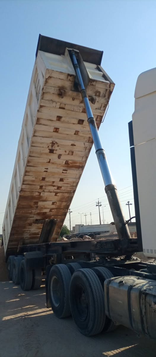 سلام وعليكم عربانه كلاب لبيع 3  دنكير شريط واحد دنكير 16 ذرعه 34 تخم تاير استفسار***********
