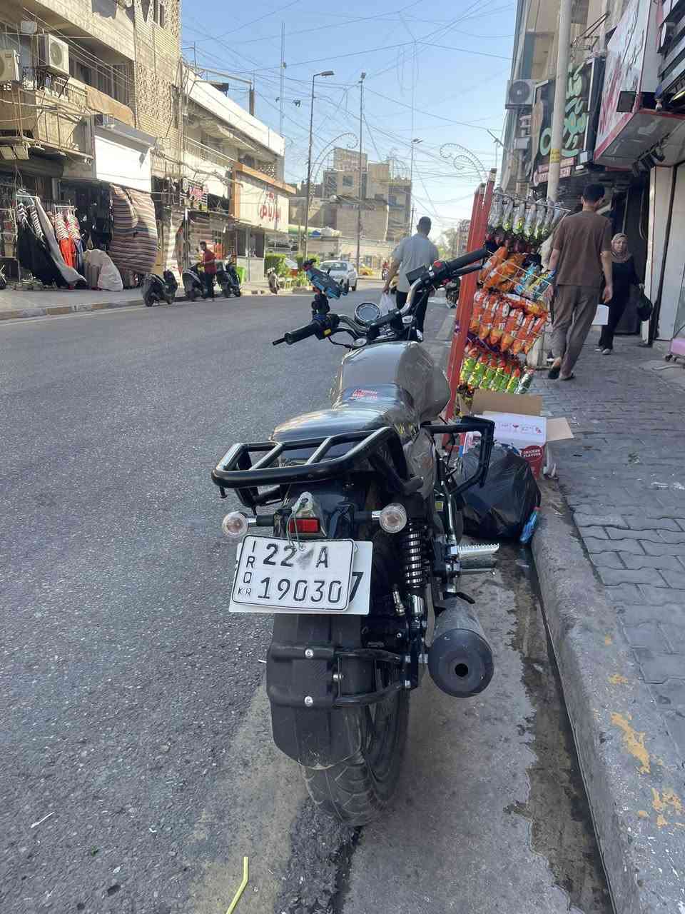 للبيع دايوان لايتي مرقم اربيل دراجه بعدها زيرو ماشيه 3500 الدراجه نقصها بس بكلايت خلفي موجود بس مكسور وبيها شخط بالتناكي مكينه وشاصي مكفوله السعر مليونين و800 وبيها مجال للتواصل ***********
