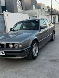 للبيع بي إم دبليو 525 موديل 1995، فُل مواصفات. محرك قوي، حالة ممتازة، ...