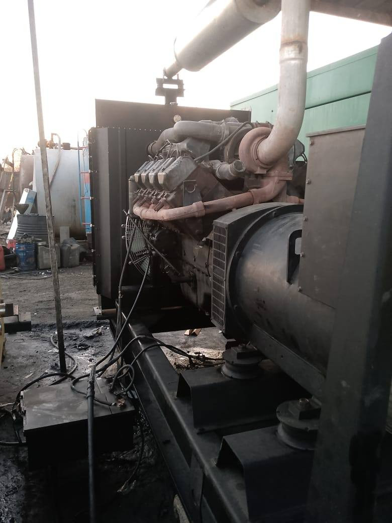 للبيع سكانيا 144 توليد 400 ستامفور مكانها كربلاء ***********
