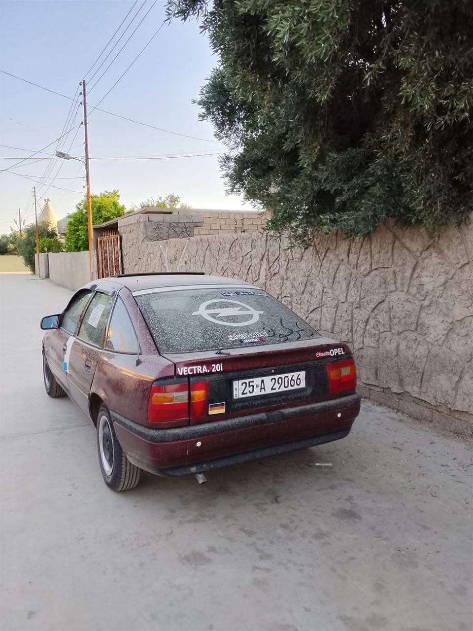 فكترا موديل 1991 حجم 20 كير محرك شرط دفتر بنزين موجود شرط تحويل مكاني كركوك  ***********
سعره 36 وبي مجال ❤️ كركوك, العراق
