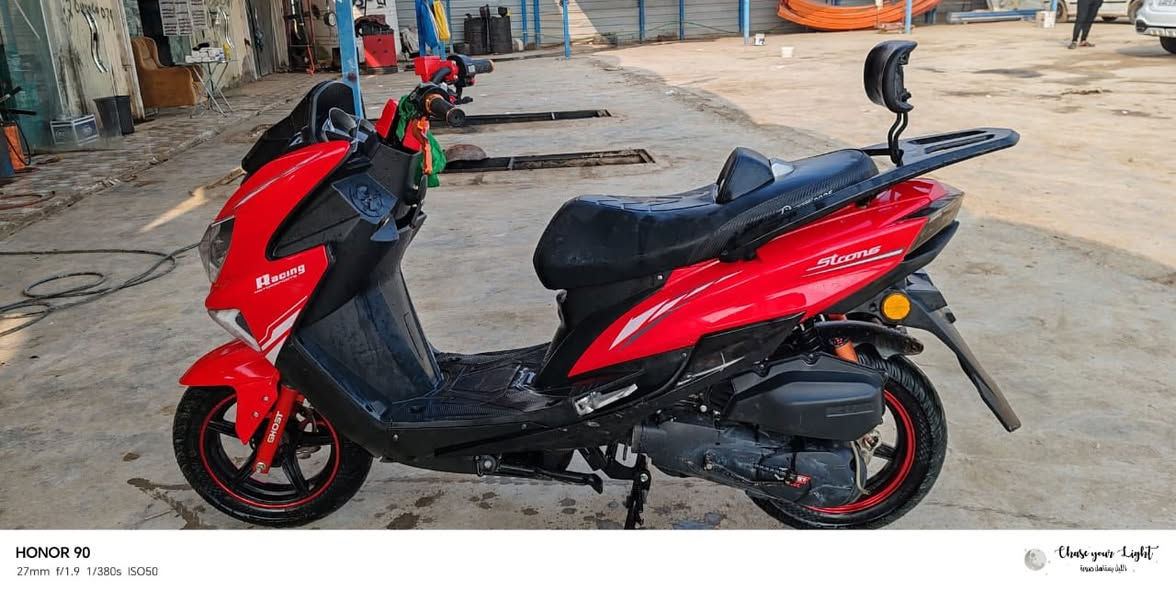 السلام عليكم سكنس للبيع نضيفه محرك ما مفتوح ٧٠٠وبيه مجال ***********
