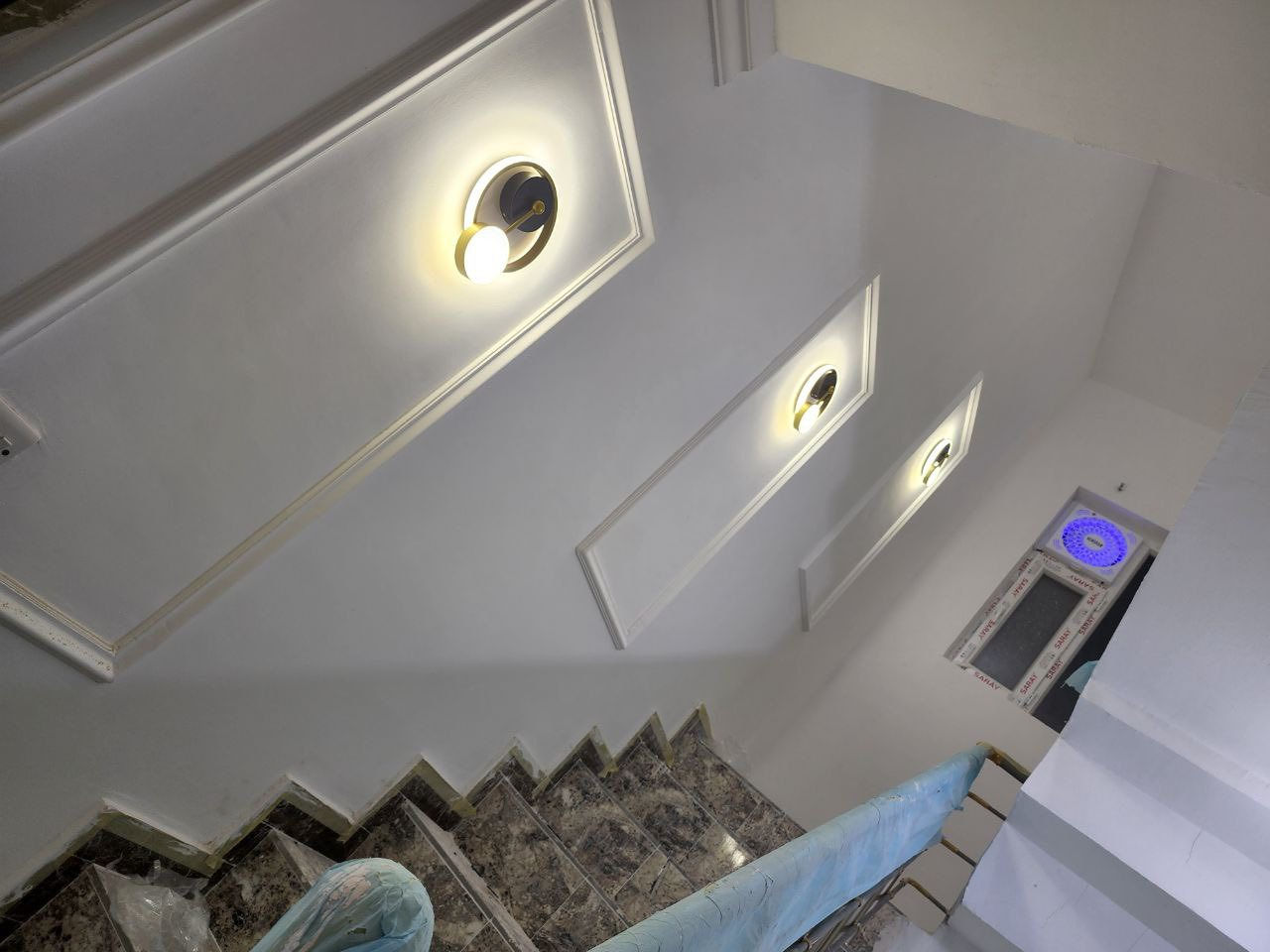 بيت للبيع
الموقع/ التحرير/ دور الظباط الثانية /مجاور ام علي ام الأعشاب 
المساحة / ١٥٤ متر الواجهة ٨ إلا ربع والنزال ٢٠ متر                         السعر / ١٦٠ مليون وبي مجال 
للاستفسار/ ***********
