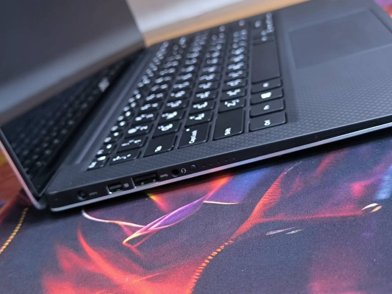 لابتوب DELL XPS P54G شاشة لمس كوراي 7
🔥 أداء قوي وخفيف لمهامك اليومية والاحترافية 🔥
📌 المواصفات:
• معالج Core i7-5U
• 8 GB DDR3
• 256 GB SSD
• شاشة 13.3" QHD+ (3200×1800) شاشة لمس
• Intel ٤ GB كرت شاشة
• كيبورد ضوئي ليزري عربي-إنجليزي
🎁 الهدايا المجانية:
• ماوس
• ماوس باد
• حقيبة
• شاحن أصلي
🛡️ خدمات وضمانات:
✔ فحص كامل قبل الإرسال
✔ فحص كامل قبل الدفع والاستلام
✔ ضمان 7 أيام استبدال عند وجود خلل مصنعي
✔ جاهز للاستخدام مباشرة
📍 الموقع: بغداد الأمين الثانية
📲 للتواصل واتساب: ***********
💰 السعر: 230,000 د.ع 💰
التوصيل متوفر إلى جميع المحافظات 🚚✨
