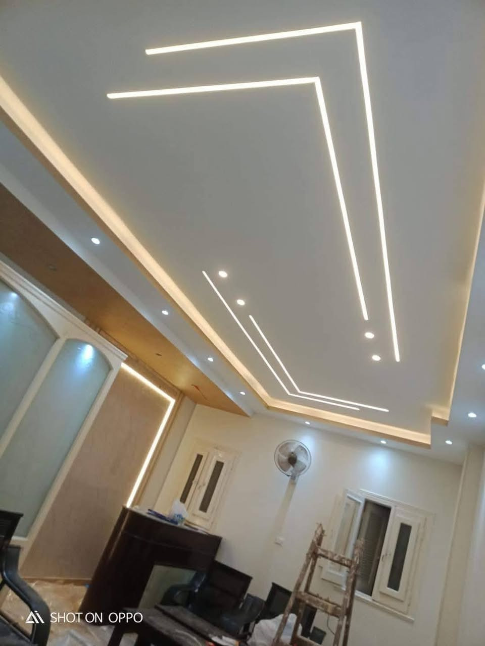 عمل كافة انوع الصبغ والديكور جبس بورد اصباغ داخل وخارج تصليح طلس عام سنفرة مكينة ركم جبس. ميز بلازما. شيبورد بديل خشب بديل رخام قواطع داخلية شرط الشغل درجة اولى
ترميم غرفة تغير ديكورات تصميم وتنفيذ الشغل 
شرط ضمان الشغل
***********
