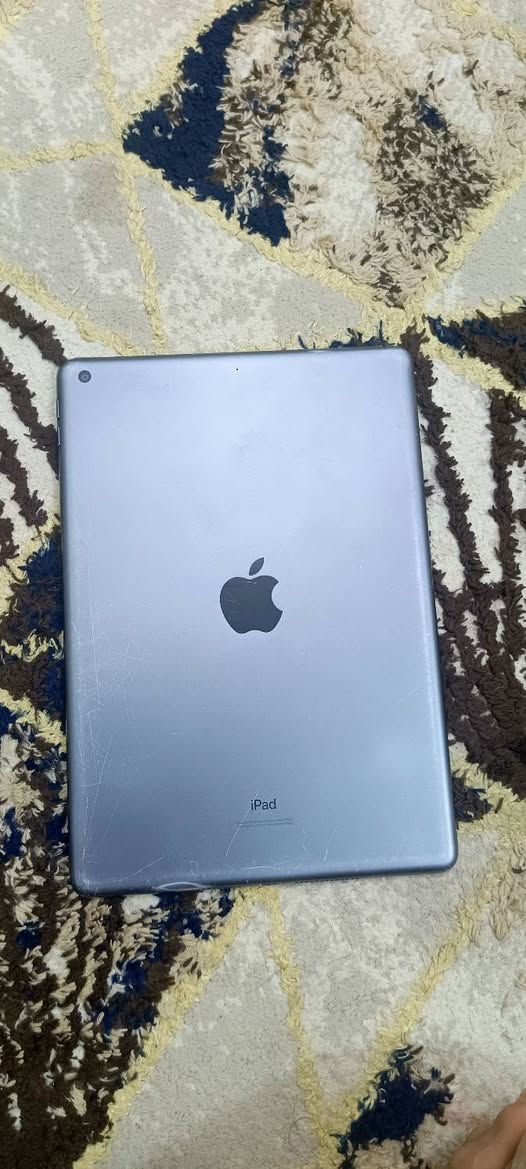 ايباد 9 للبيع ذاكره 32 مامتعوب مابي اي مشكله جديد  المستخدمه طفل ومامهتم بي بي شخوط بس بضهره فقط  رقم *********** سعر.  260 وبي مجال مكان ميسان قلعه صالح
