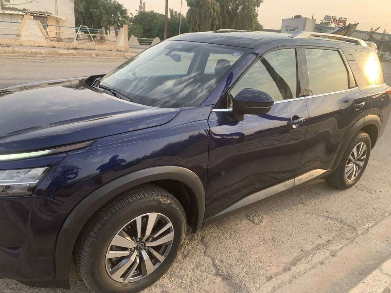 Nissan Pathfinder 2023  SL
عداد المسافة 40000 mile 

المواصفات 
فول مواصفات SLعدى الفتحه

بصمة تشغيل

بصمة ابواب

سبعه راكب 
ثلاث قطع تبريد

تشغيل عن بعد(Remote Start) 

صندوق شفط كهربائي 

كاميرات محيطية 360°

رادار امامي (تحديد مسار)

رادار جانبي (نقاط عمياء)

رادار خلفي (تحذير من الاصطدام)

حساسات امامية+ خلفية

كشنات جلد

كشنات تدفئة 

تبريد قطعتين لمس

بردات خلفية 

تحكم وضعيات القيادة...Drive Modes 

اوتو ستارت Auto Start 

اوتو ستوب Auto Stop

شفتات استيرن 

هيتر استيرن

Apple Car Play

Android Auto 

هاند بريك بصمة

اوتو هولد Auto Hold

مانع انزلاق+ABS

شاشة كبيرة لمس+كاميرا

منافذ AUX+USB
السعر 20وبيها مجال 
صور الحادث موفق وبيها سونار 
باسمي تحول مباشر
***********
