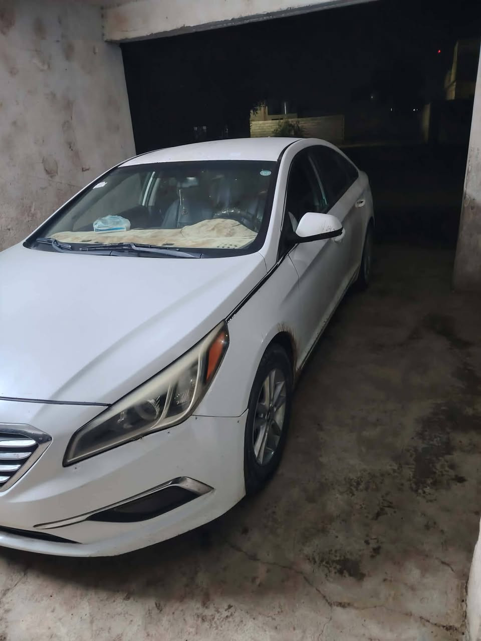 للبيع او مراوس سوناتا 2016 لون ابيض رقم اربيل دولي بيها قطعتين بونيد و جاملغ سكن بدون دواخل وبيها شويه كشر بالقمارة كير محرك شرط صدر نظيف تبريد تدفئة ثلاث انظمه ايكو سبورت عادي هزه ورقم جديد سنويه لل 2030 وبأسمي تحويل ثاني يوم سيارة مال جناي #السعر 125 ورقه وبيها مجال لا تراسلني اتصل اذا شراي ومثل ما شرحت ما بيها غير هذه الاشياء اللي ذكرتهن للاتصال هذا رقم صاحبها ***********
