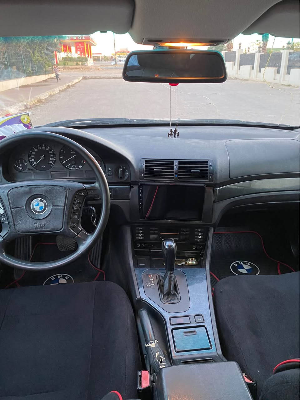 سقر سياره بئ ليدانه عام به غ بو جانيئ 
مكينه 528 
گير مه كينه ته قه و ره قه غرامات برين و قلوپين هه مي تشت ب شه رت هه ر چار تايه جديد 
ته بريد وه ك به فر 
سعر 58 وه ره قه و مه جال 
*********** اكر, نينوى
