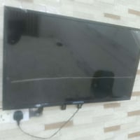 ٣٣ بوصة • LG نانوسيل • مستخدم قليل