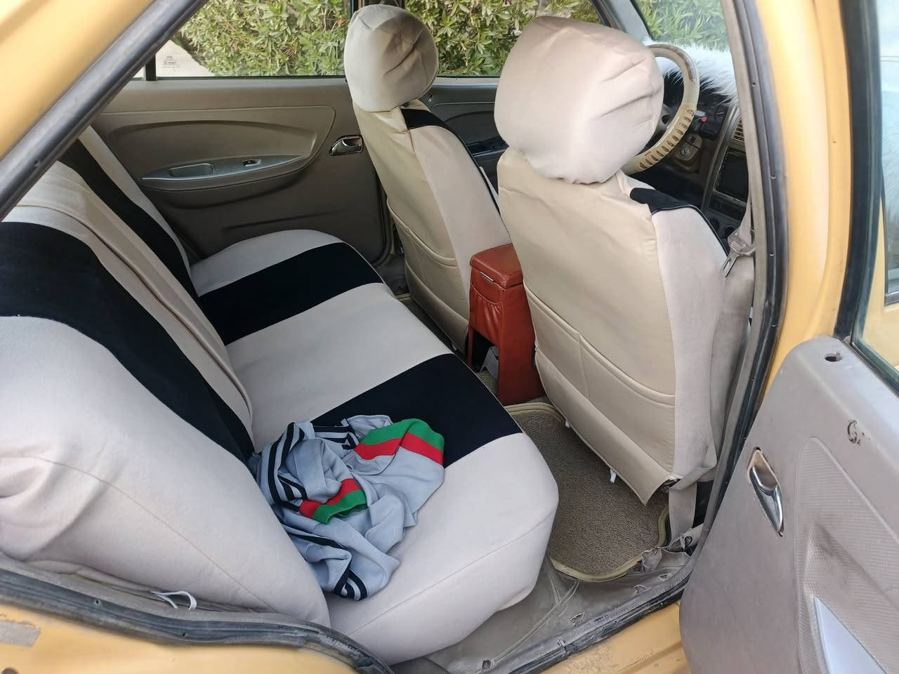 السلام عليكم شباب شيري مديل ٩ كير ومحرك كورلة حديث رقم الدولي كير ومحرك قبل شهر مشدود جديد كامله من كلشي مكان السيارة بغداد سعر ٣٢ وبيهه مجال


**إذا كنت صاحب هذا الإعلان وتريد حذفه لأي سبب، رجاءا أرسل رسالة إلى الدعم الفني**