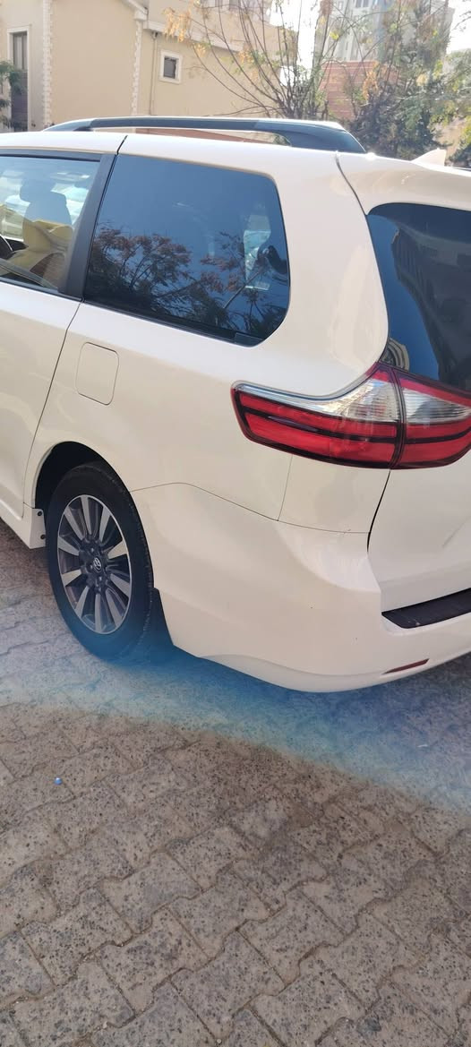 سينا للبيع
موديل 18
سنوية 2030
سيارة ب أسمي
سيارة ماشيي ١٦٥ كيلو
***********
