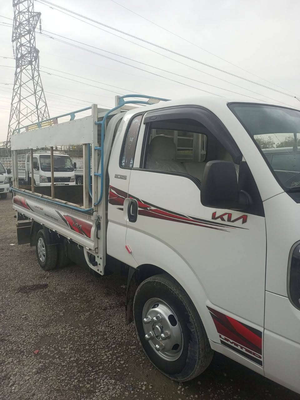 🚚 کیا بینگۆ (Kia Bongo) - مۆدێل 2020 بۆ فرۆشتن

 کیا بینگۆ دوو تەنی

 مەکینە:4000 (بەهێز و بێ کێشە)

 مۆدێل:2020

 بە شەرت بێ بۆیاخ و بێ دەعم (سفر شەریکە)

 رۆشتوو:80 هەزار کيلۆمەتر

 زۆر خاوێنە و هیچی مەسرەفی تێدا نییە، ئامادەیە بۆ کارکردن.

 نرخ:175 گەڵا 

 لەگەڵ کەمێک مەجال

 شوێن:کەلار

 ژمارەی پەیوەندی:📞 ***********

تێبینی: بۆ زانیاری زیاتر یان بینینی ئۆتۆمبێلەکە، تکایە پەیوەندی بە ژمارەی سەرەوە بکەن.
