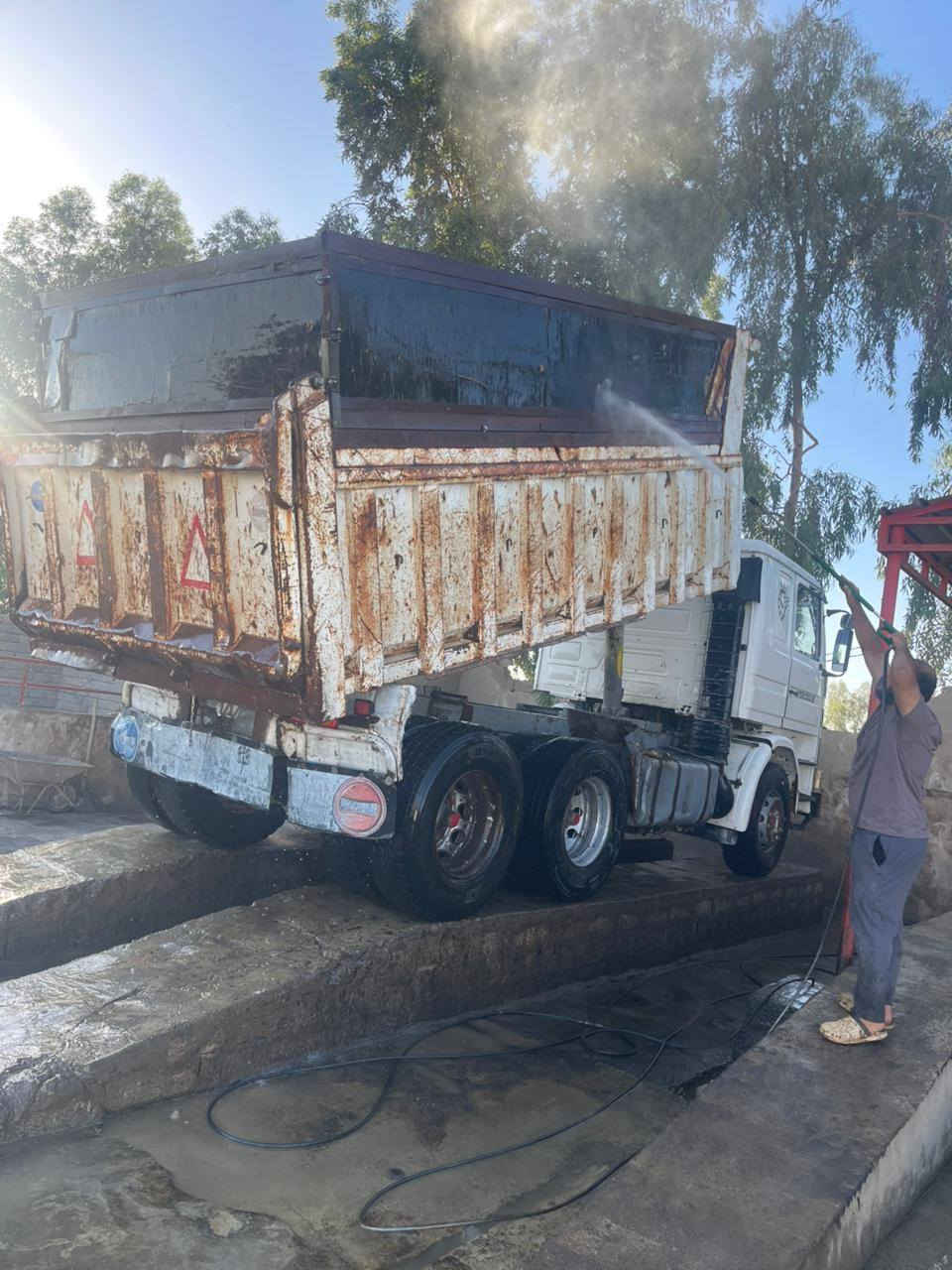 السلام عليكم
من رخصة الادمن 
سكانية للبيع موديل 96 تعلاوه حنطه جاهزه

 اصل 113 محرك مبدل دي ايس تبخير قليل
كير 5/5  شاصي مكفول  مجموعة سكانية //

تبريد ثلج دوشمه جديده  فحص ديالى كمرك مدفوع قلاب من جوه شغل سعر 150 وبي مجال للشراي للتصال *********** 
***********
