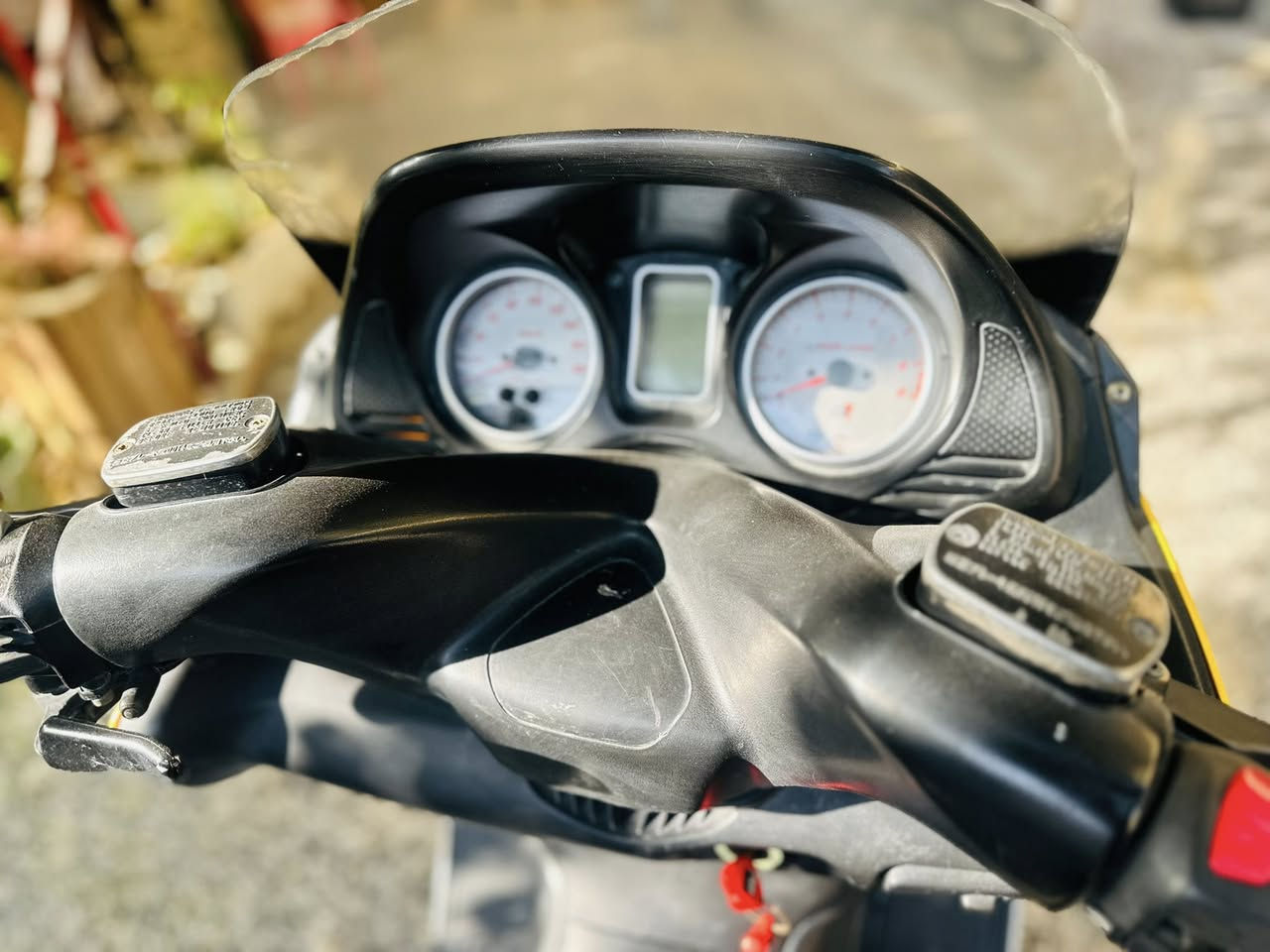 السلام عليكم
تي ماكس ٢٠٠٨ نوزل 
سويجين بيهة
كهربائيات بلاد
صالنصة رياضي اكربوفيج 
عليهة ادامة كاملة فيت بم و نوزلات وبلكات 
نكرة بكل وقت
شلعه ومعدل
وياهة مري مال ٢٠١١
لايت عالي زنون 
مكاني بابل المركز 
السعر ١٧ وبيهة مجال 
***********
