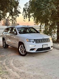 ( Jeep Grand Cherokee Summit 2015) للبيع "  محرك : 6v 3.6L  المواصفات ...