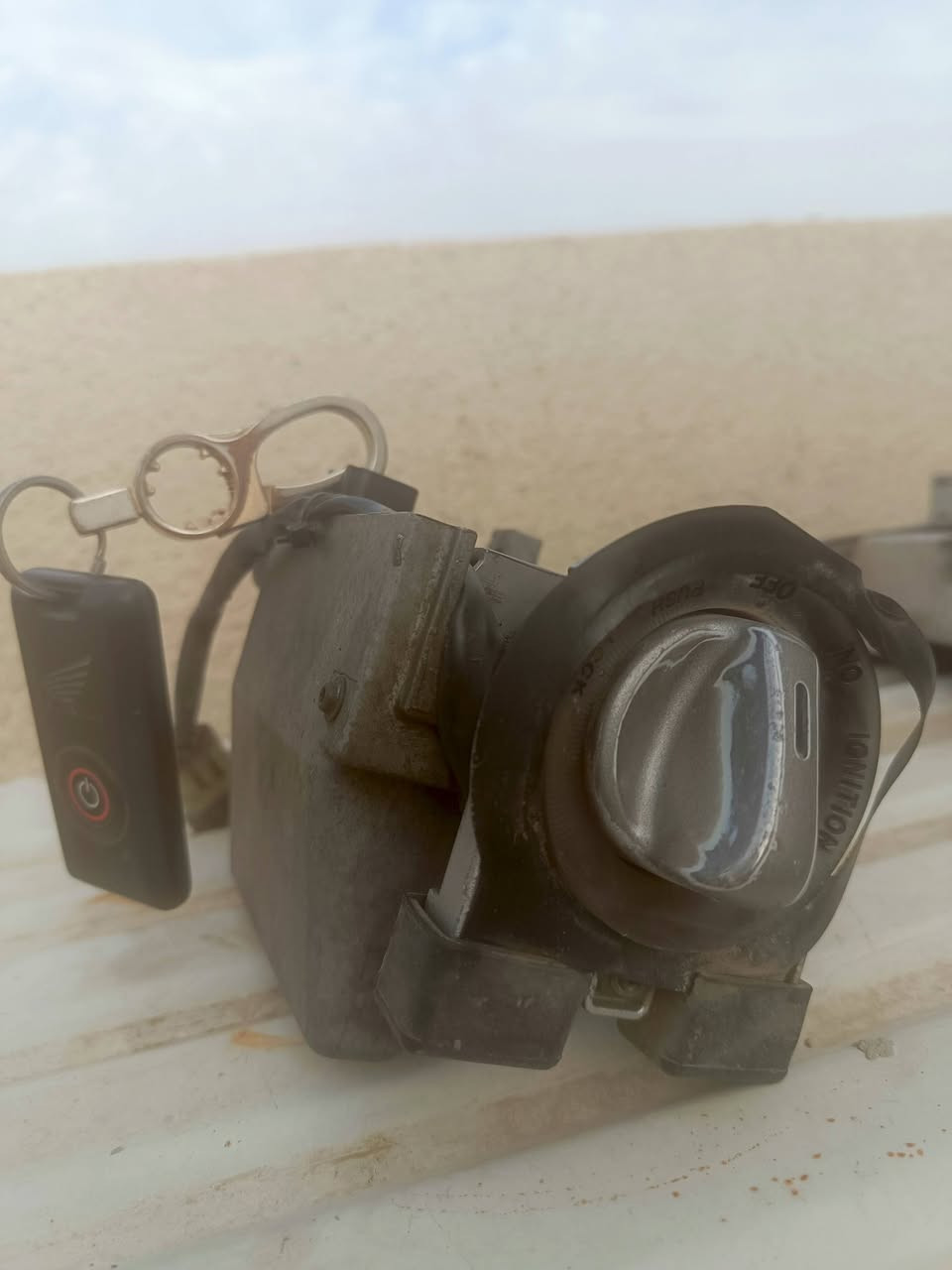 السلام عليكم تفصيخ فورزا صفر ٨ شتريد موجود كلشي وسعره للاتصال ***********
