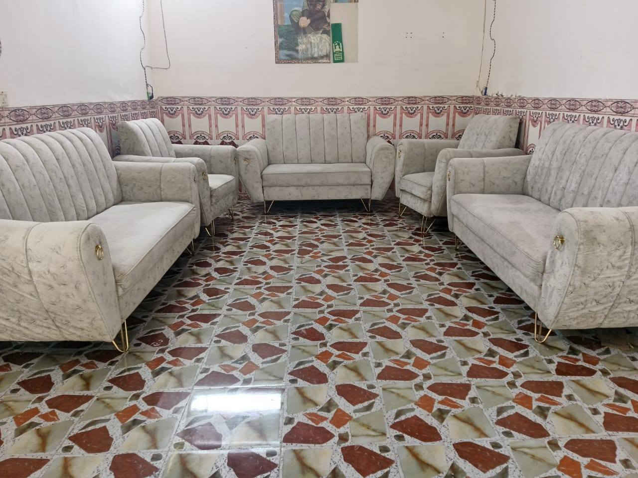 تخم 10مقاعد تسكام اي ضرر ما بي سعر 250وبي مجال مكان نجف براكيه الستفسار ***********
