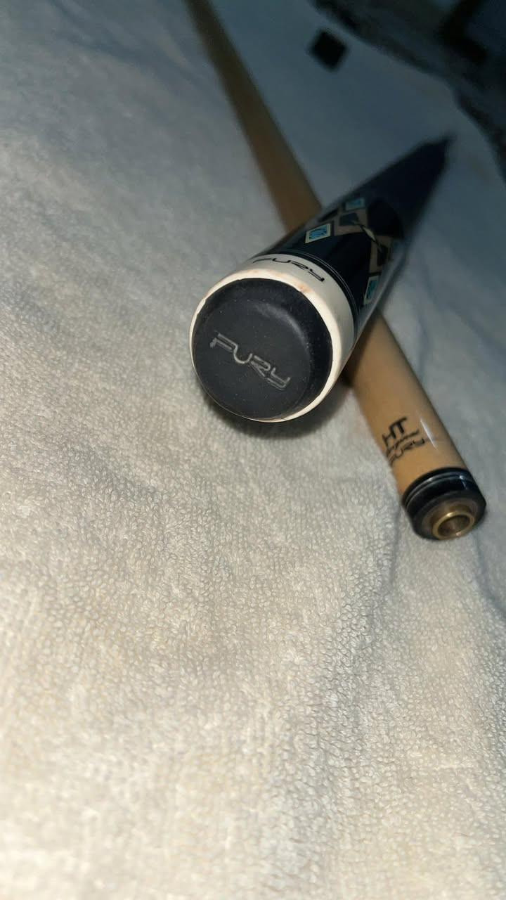 كيوب بليارد نوع فيوري طرحة قديمة تب كامواي و نضافة مثل ما موضح بالصور سعر 140


**إذا كنت صاحب هذا الإعلان وتريد حذفه لأي سبب، رجاءا أرسل رسالة إلى الدعم الفني**