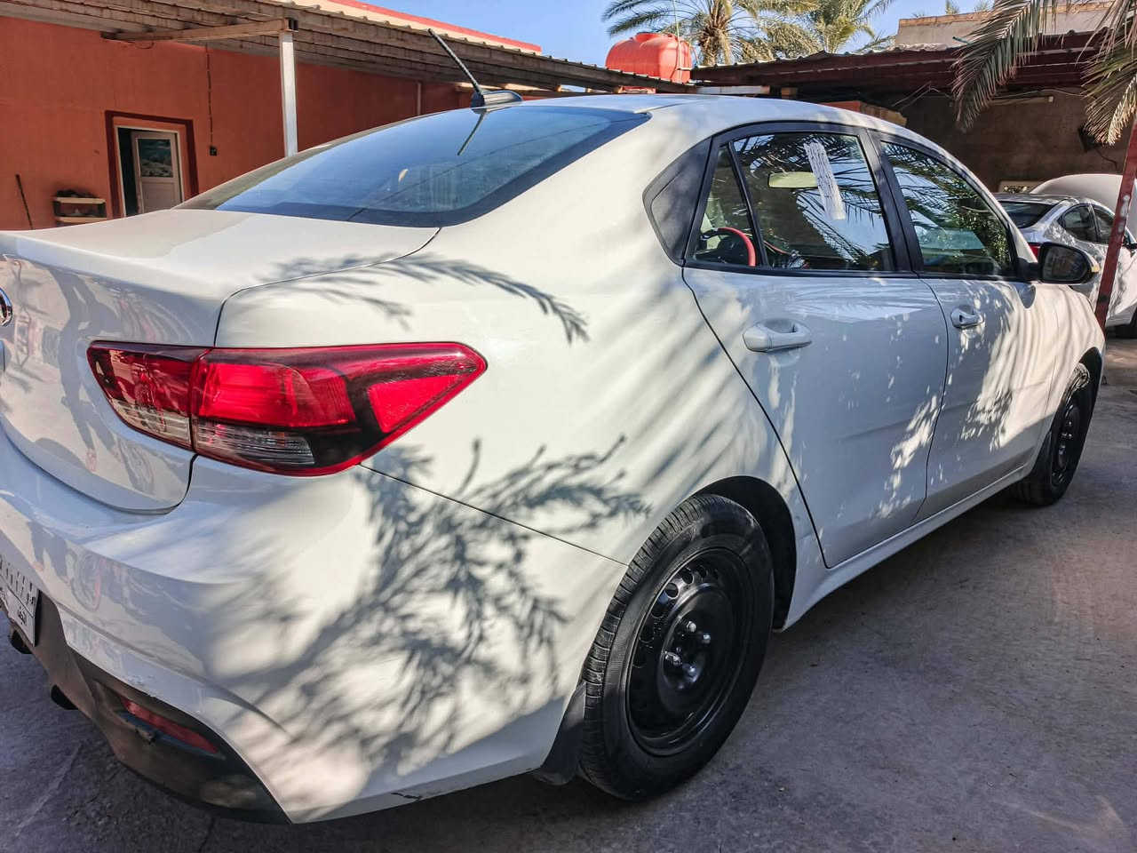 السلام عليكم
كيه ريو 2020 وارد امريكي نص فول شاشه وتحكم جه وحده نضام سبورت 
بيه 3 قطع شواصي مكفوله كير ومحرك محرك 1600 دوش المرغوب تبريد ثلج كله كفاله رقم نجف بسمي السعر 105 وبيه مجال مكاني نجف ***********
