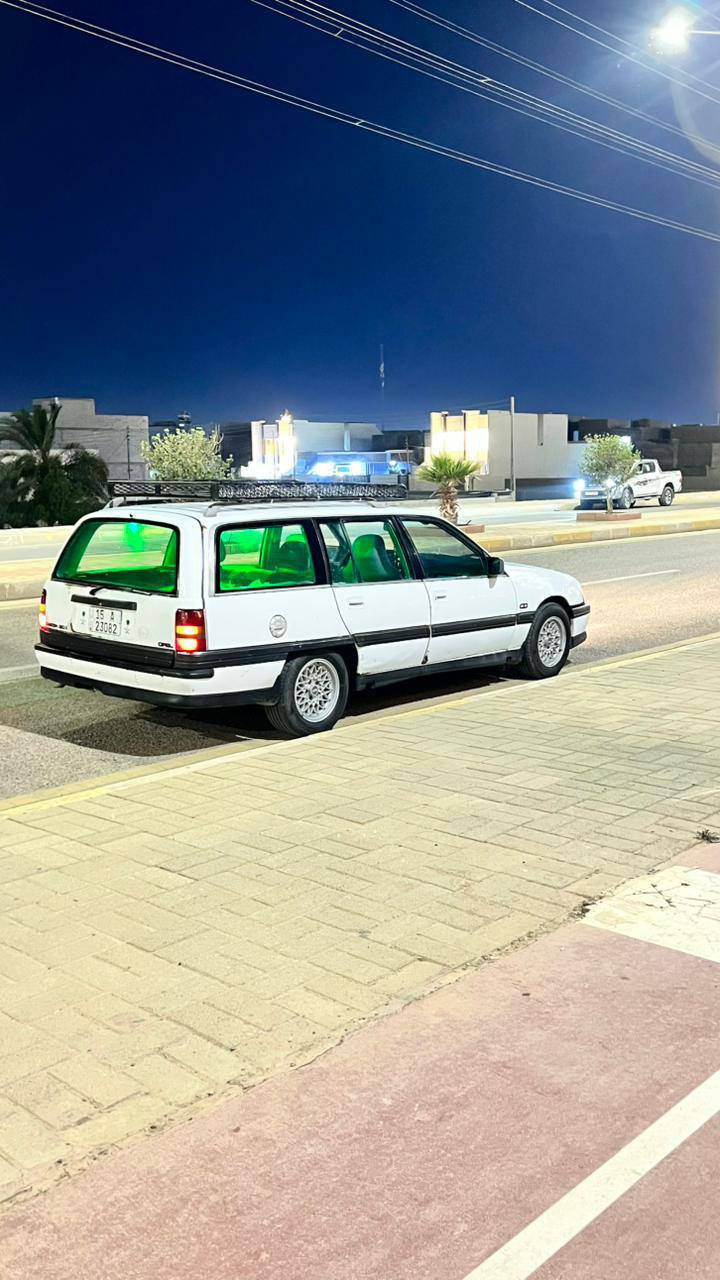 السلام عليكم للبيع
ابل ستيشن.  موديل 1992 
سنويتها لحد 2030
محرك 2000
بدون تبخير ولا تنقيص 
بسمي تحويل مباشر 
تايرات تخم 
صدر امامي خلفي جديد 
كهربائية جاهزه 
سياره جاهزه من كل شي 
#ترايك_وين_مايعجبك 
#السعر_30  
#رقم_التواصل***********
