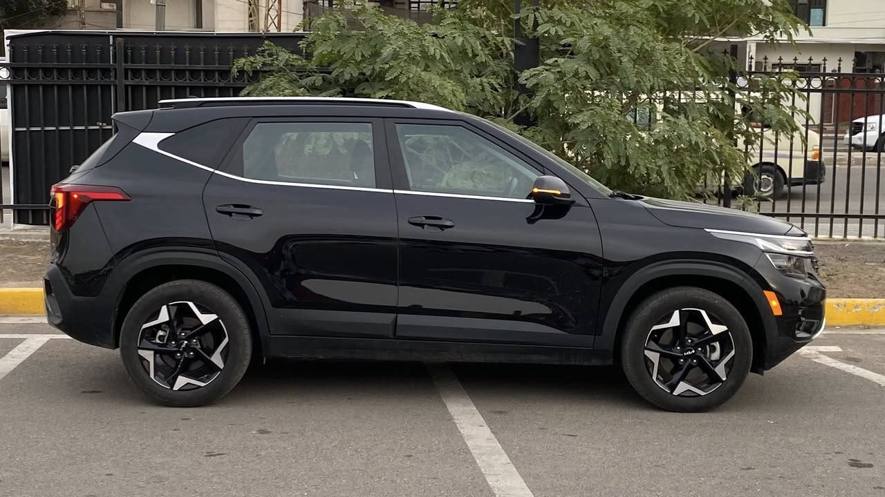 السلام عليكم (للبيع فقط)
كيا سيليتوس فئة ex الشكل الجديد (***********)
فوول 1/1  عدا فتحة السقف وارد امريكي لون اسود لامع
موديل 2025 دخول جديد وترقمت قبل يومين رقم اربيل  
محرك ٢٠٠٠ دوش المرغوب
حادثها مقدمة البنيد موضح بالصور  
تريد وكاله او تحويل تدلل وبرسم الخدمه
(جميع الايرباكات سليمه ماعدا الدركه وراجع بلادي شركه
الحادث سطحي بدون لغد ولاشاصي وحتى الراديترات بلاديه 
ماشيه 8 الف فقط بعدها على مشي امريكا
بصمه تشغيل +بصمه ابواب 
دشبول الكتروني وشاشه متصله
رادار امامي وحانبي وخلفي 
فور ويل awd +تحديد مسار 
فول تحكم استيرن+ صندوق كهرباء شفط
كشنات جلد بالكامل 
تدفئه بلكشنات والستيرن
شاشه كبيره ايباد +كامره دواره 
شاحن واير ليس 
تبريد خلفي قطعتين منفصل
اضويه اماميه وخلفيه ليد 
اشاير بالمري + نقاط عمياء 
مكان السياره بغداد /المنصور / الداودي
*********** 
السعر 179 ورقه
للامانه السياره جديده جدا جدا
دينار متصرف عليها
