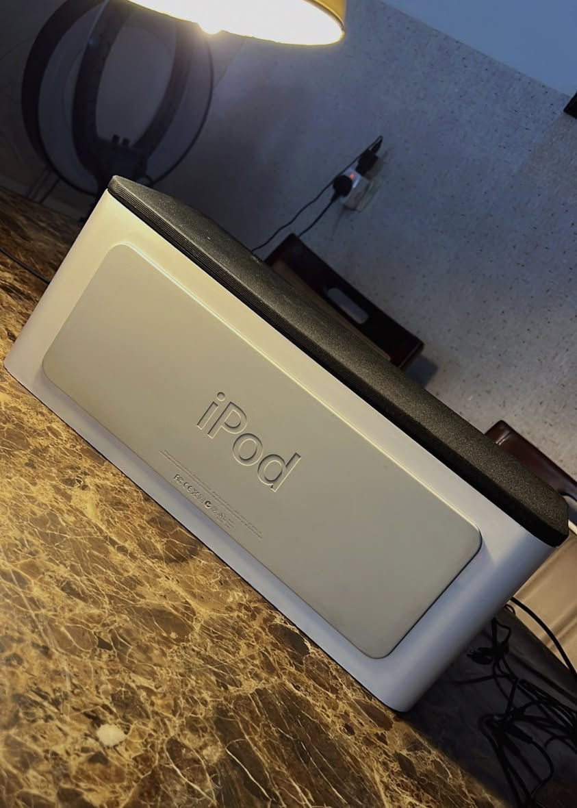 من رخصة الادمن قطعه نادره جهاز مخصص للأذن الموسيقيه Apple ipod Hi-Fi تربط داك عليه يشغل FLAC يعني دقة صوت فائقة بحثوا عنه مهندسين الصنع نفسهم رواد شركة Klipsch بي مدخل Aux هجين ياخذ Aux و Optical متطور قوة الصوت 150 واط 108 ديسيبل اليعرفون بالديسيبل يعرفون هذا الرقم زلزال وبنفس الوقت اعلى درجات نقاء الصوت الازرار كله لمس سعر الجهاز بالمواقع 400 الى 900 دولار .. السعر 150 يوجد توصيل


**إذا كنت صاحب هذا الإعلان وتريد حذفه لأي سبب، رجاءا أرسل رسالة إلى الدعم الفني**