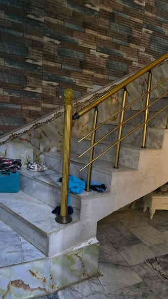 للبيع طابقين مساحه 117م ركن يقع في منطقة الحي العسكري قرب بارتي مول على ساحه منطقة هادئة السعر 225 وقابل للتفاوض مراجعة مكتب النيل الحي العسكري قرب روضه عبدالله الرضيع اؤ إلا تصال ***********
