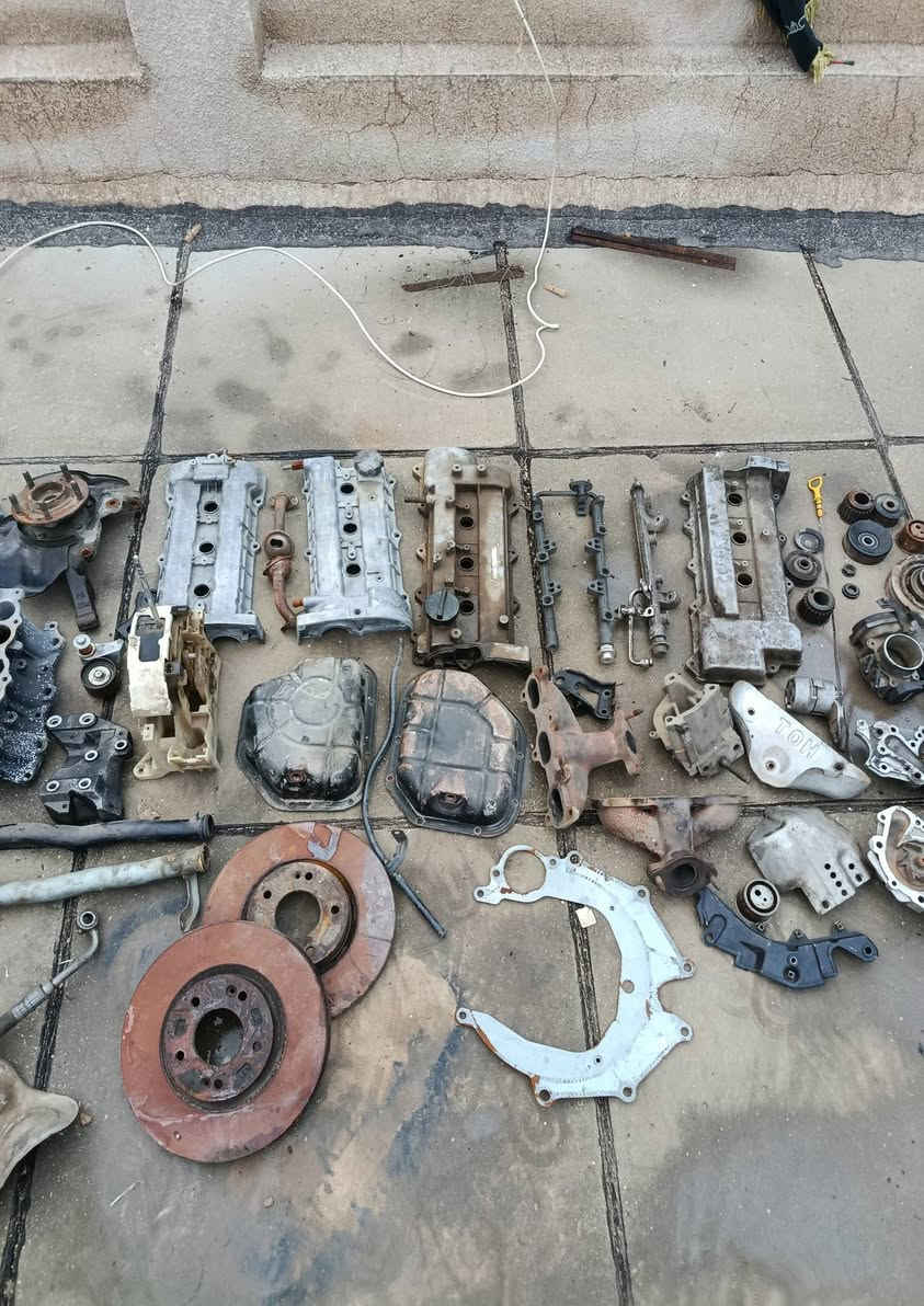 السلام عليكم غراض سنتافي قيم وأخذ ، ابيع شلع ، غراض مال حاويه ونظيفه للتواصل ***********
