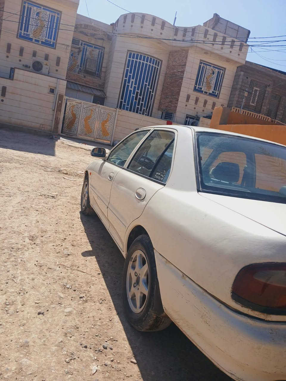 السلام عليكم للبيع ابراتون  2004 كير اوتو  رقم دولي صلاح الدين  سياره عضمتها حلوه بيها طخات بل بوب الباقي البلادي  سنويتها تنتهي لل 30  مكانها سامراء. سعرها 45 سياره اتشغل او تمشي ***********
