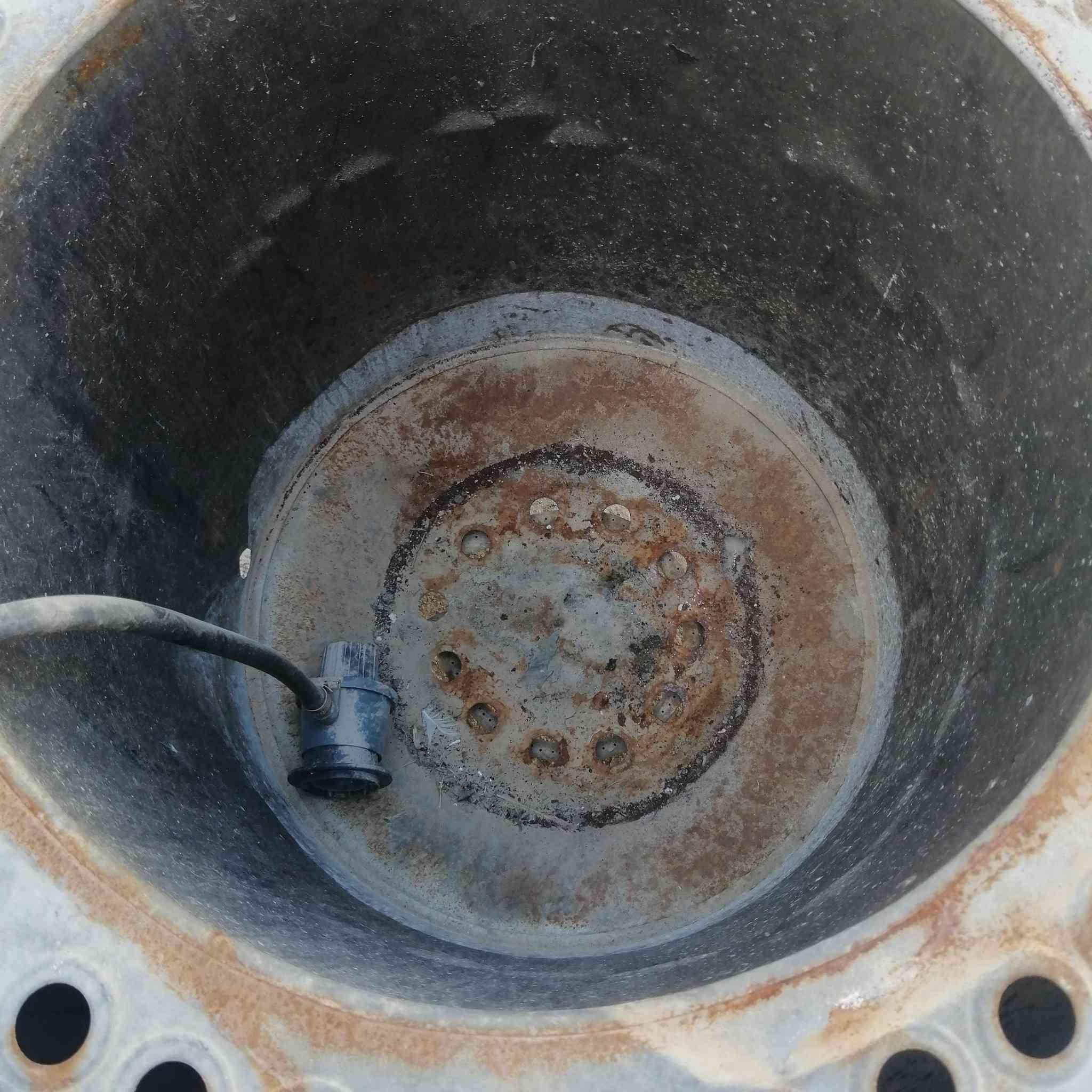 تنور للبيع السعر ٣٠ اتصال *********** /***********
