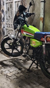 سوبر شاينك للبيع مسجله بل سنويه 2023 هيه 2025 رقم بغداد دراجه كامله ما...