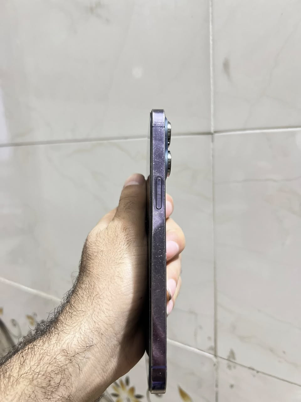 14 promax بنسفجي
ذاكره ٢٥٦ 
البطاريه ٨٦ بلاديه
مبدل ضهر وشاشه اصليات الفيس ايدي شغال 
السعر ٧٠٠ الف
العنوان بغداد طالبيه 
***********
