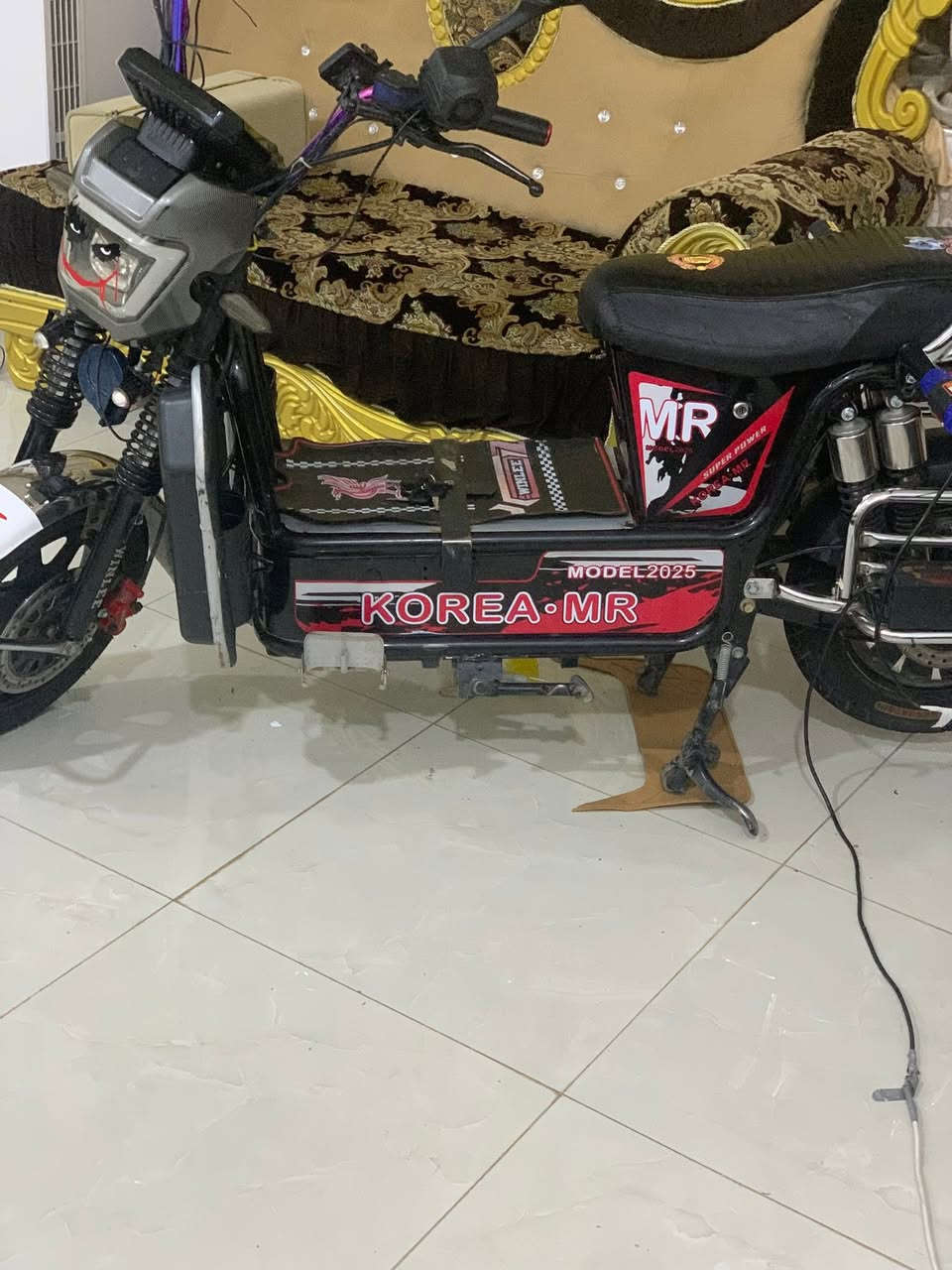 دراجة شحن للبيع نوعها كوري mr البطاريات بعدهن نضيفات يقرن عشرة ونص سعرة ٩٥٠ وبس مجال  موديل ٢٠٢٥ الاستفسار اتصال ***********عبداللة
