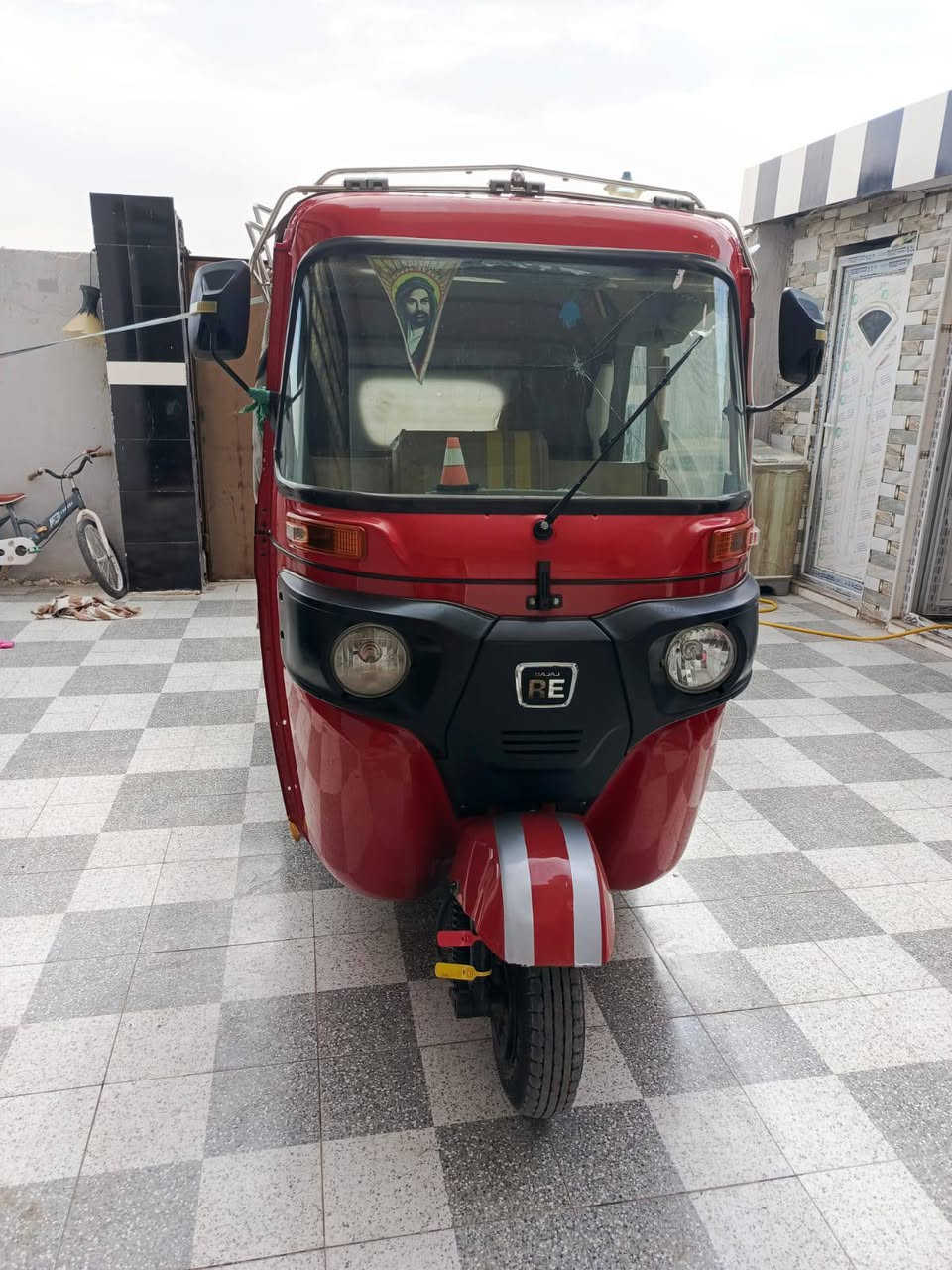 سلام عليكم شباب تكتك البيع موديل 22شهر 11 كفاله عامه رقم وسنويه ذي قار ارواس ب 20 او 21  مع الفرق بس شرط نظيفه كون ورقم وهذ رقمي *********** عنواني دوايه
