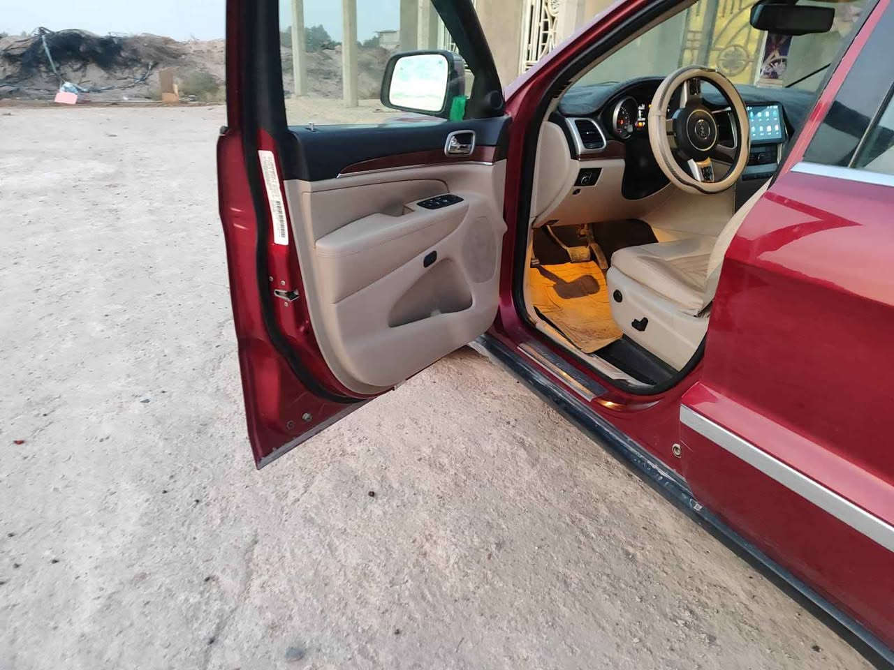 جيب لاريدو خليجي كفاله من الضربه موديل١٣ مسجل ١٤ السعر ١٣٠ وبيه مجال الشراي يتصل*********** Singapore
