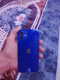 آيفون ١٢ عادي • بطارية ١٠٠ • بدون فيس ايدي