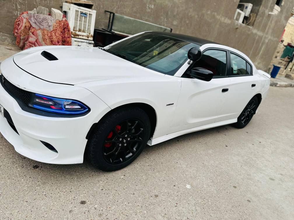 السلام عليكم جارجرللبيع موديل 16اصل بسمي بصره حره هزه جديده بوليسي مكينه 5700 جديده حداده جديده مانع انزلاق نظام ايكو تثبيت سرعه كامره خلفيه حساسات خلفيه دعاميات ودوس SRT محدثات تخم تاير لايتات زنون متغير بيع او مراوس حسب القناعه سياره كفاله بيها بنيد محدث والبنيد الأصلي موجود سعر  165 وبيهه مجال  رقم تليفون ***********  بصره دور الشرطه البصرة, العراق
