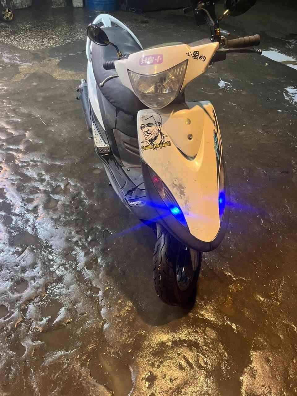 سلام عليكم للبيع ماكس عدله 
دراجه حلوه مكفوله  شعله و معدل حلوه  مكينه  بس مفليسه و بدل كازكيت بس باكي مكفوله  دبل رياضي  اصلي ويل رياض  جيب فيتر افحصه   سعر 675 بيه مجال  قليل  رقم *********** بغداد جكوك
