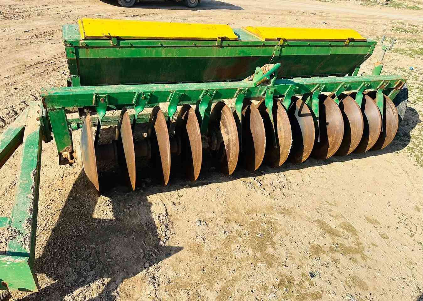 دسك ١٢ للبيع العنوان الموصل السعر 4ونص ***********
