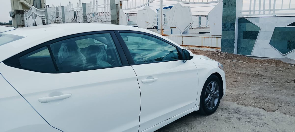 السلام عليكم ورحمه الله وبركاته
اخواني انتر امريكا مديل ١٧
حادث جاملق وبنيد
كير مكينه خير من الله 
بيه تكشير بل ثماره
بسمي رقم نكليزي 
اليت زنون
تاير جديد 
عنوان الناصريه 
شركة نفط ذي قار 
سعر ١٧ بيه مجال 
***********
