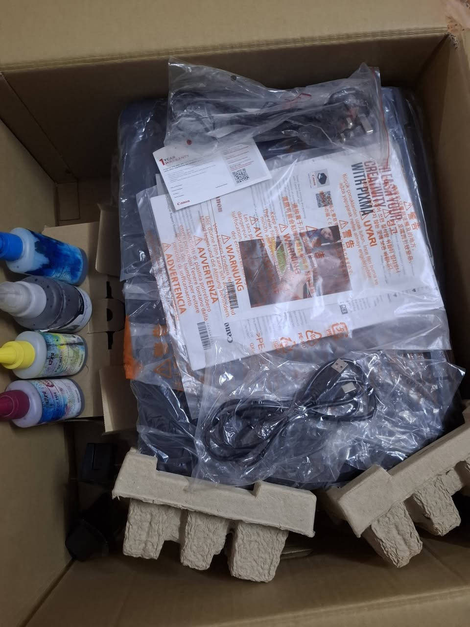 طابعة كانون 🖨  جديدة ما مفتوح بيه برغي اطيك بيه ضمان بعدهي بحبر شركة حبر سائل كيبل أغراضه كله موجودة  ستخدام قليل [سعرة140] الف يوجد توصيل[ ***********]
