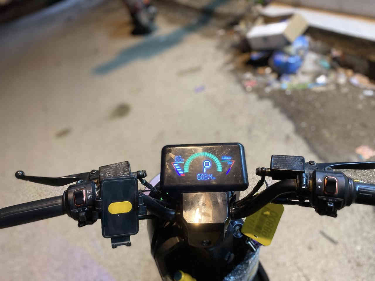 سلام عليكم دراجه شحن لبيع مديل ٢٥ دراجه ٥ بطاريات دبل نوع دراجه والي كامله من طول لطول كهله شغاله دبل اشاره يمنه ويسره اربعه نمر دراجه نضيفه  كلش سويج ٢ بصمه زاد كارت مسجل دواسات مرايات كامله دراجه سرعه حقيقي ٦٥ نضيفه دراجه استاند مبايل زاد يوسبي تشحن بي جهازك لايت عالي ناصي كله شغاله بطاريات بل جديده سعره ٤٧٥ بيه مجال عنوان ناصريه مركز ***********
